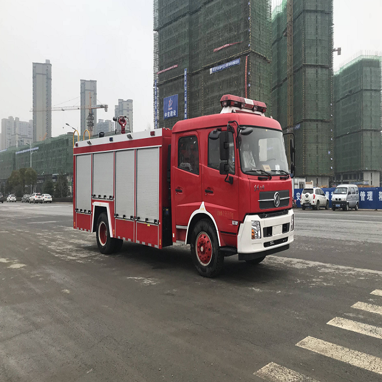 新6.0吨国五东风天锦泡沫消防车